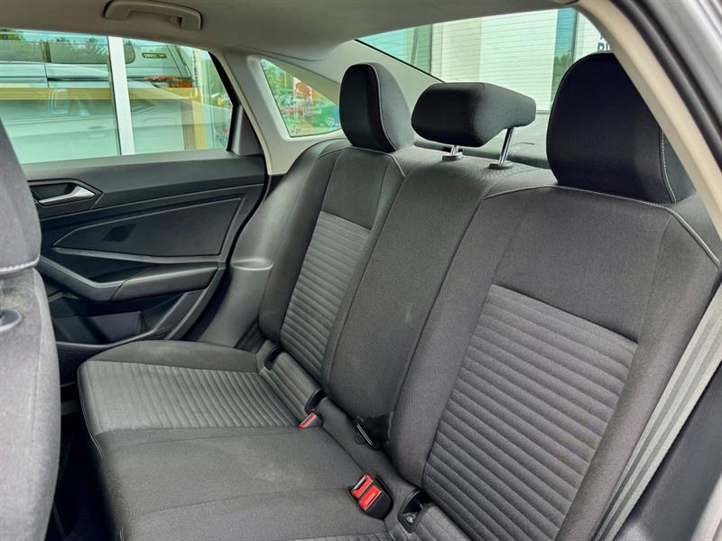 volkswagen Jetta 2022 - 12