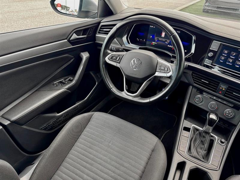 volkswagen Jetta 2022 - 13