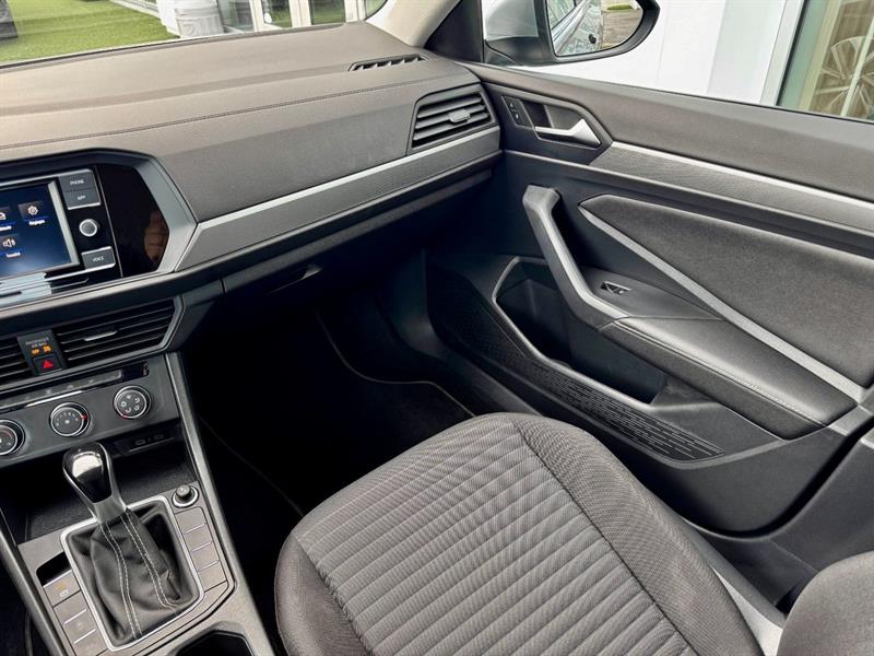 volkswagen Jetta 2022 - 15
