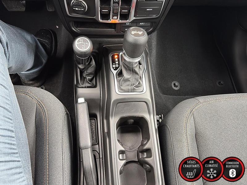 2025 Jeep Wrangler - Image 17