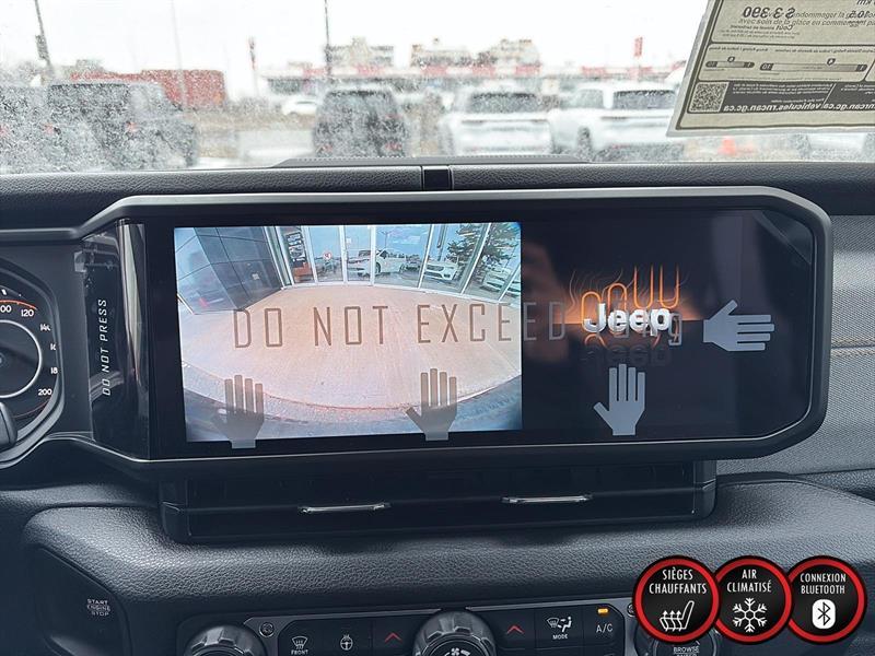 2025 Jeep Wrangler - Image 20