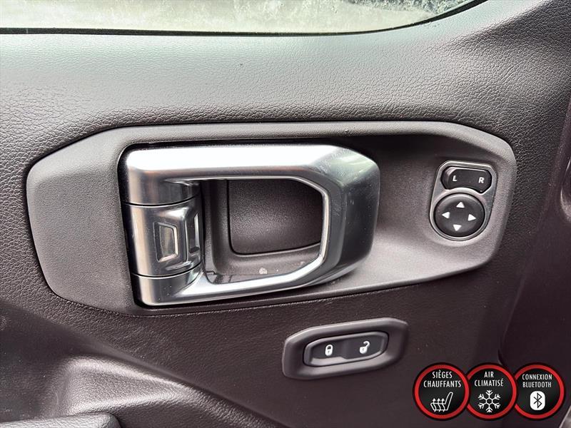 2025 Jeep Wrangler - Image 24