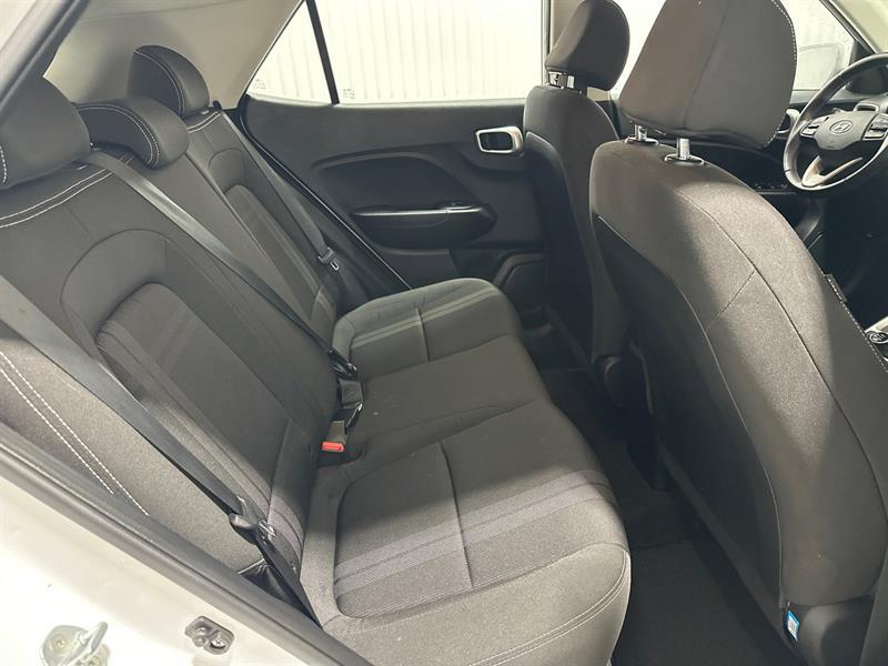 2022 Hyundai Venue - Image 16