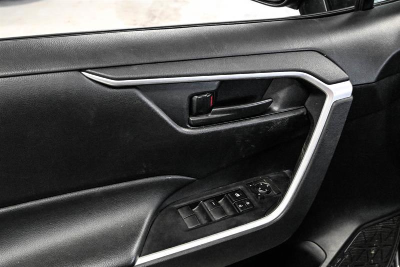 2024 Toyota RAV4 - Image 21