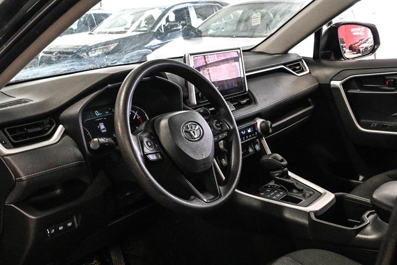 2024 Toyota RAV4 - Image 15