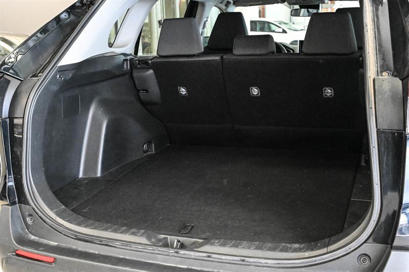 2024 Toyota RAV4 - Image 32