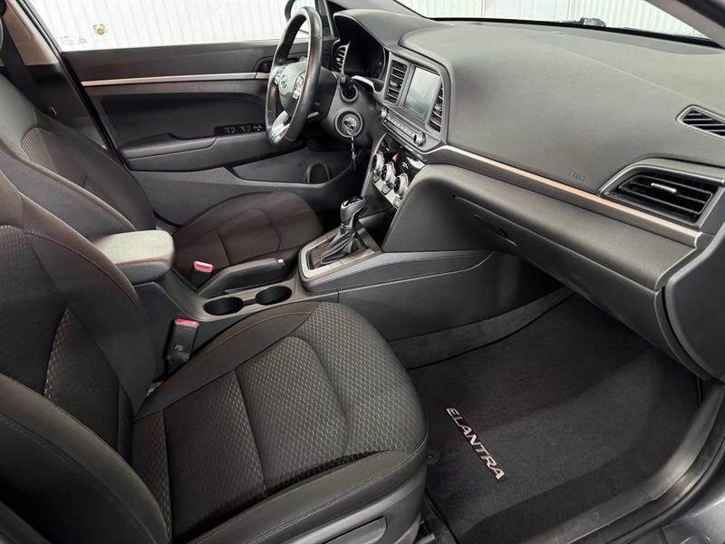 2019 Hyundai Elantra - Image 19