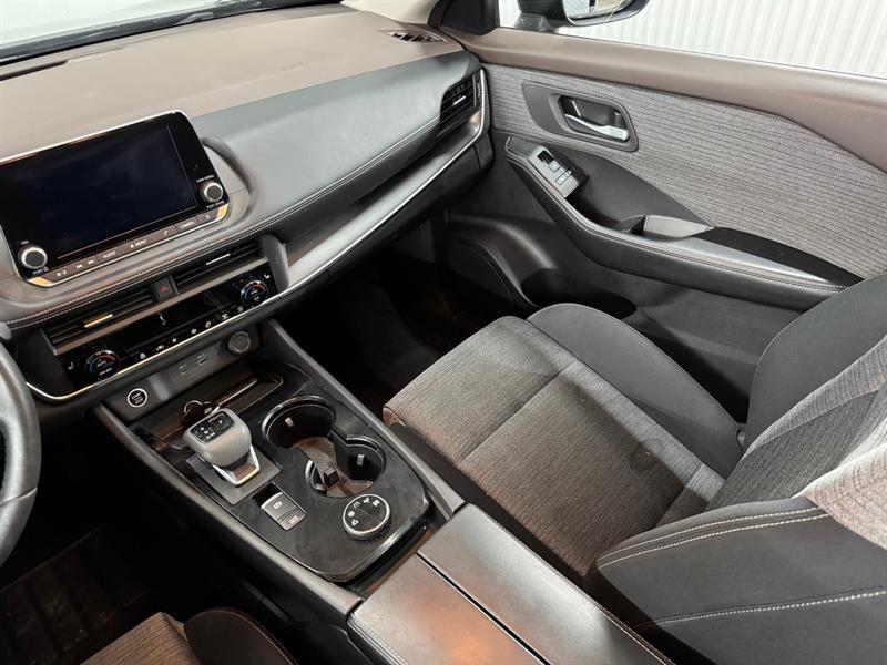 2023 Nissan Rogue - Image 21