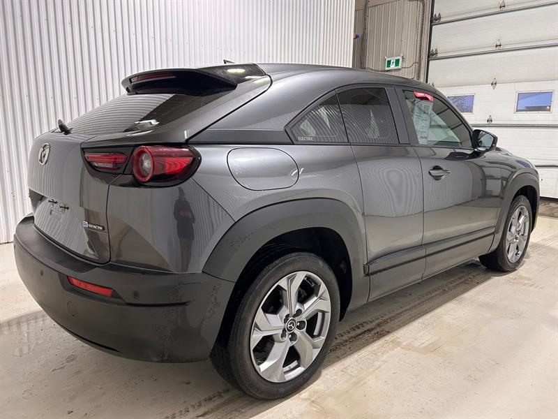 2022 Mazda MX-30 - Image 5