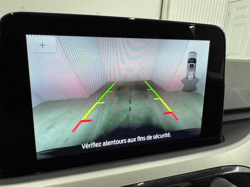 2022 Ford Escape - Image 18