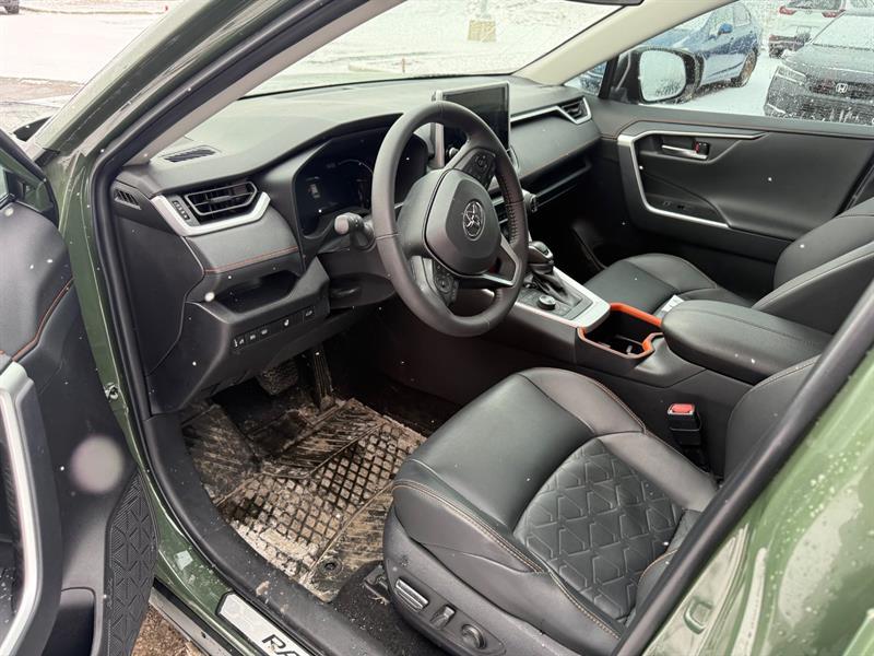 2025 Toyota RAV4 - Image 5