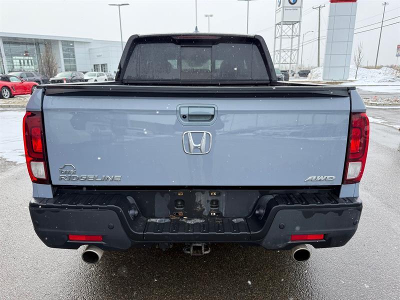 2022 Honda Ridgeline - Image 3