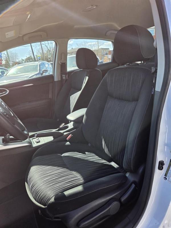 2019 Nissan Sentra - Image 16