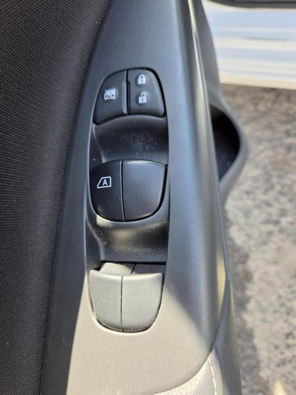 2019 Nissan Sentra - Image 17