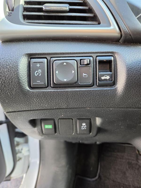 2019 Nissan Sentra - Image 18