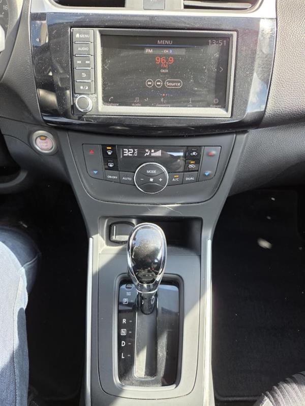 2019 Nissan Sentra - Image 21