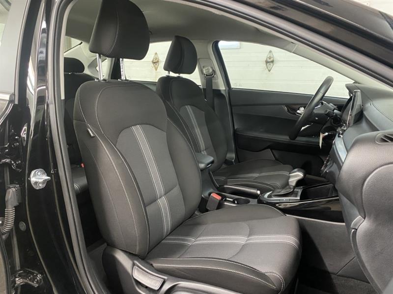 kia Forte 2024 - 16