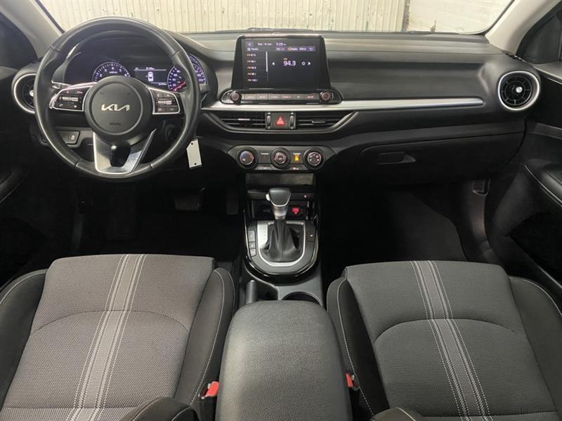 kia Forte 2024 - 18