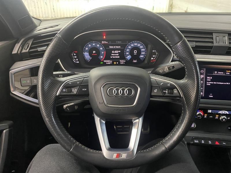 audi Q3 2020 - 24