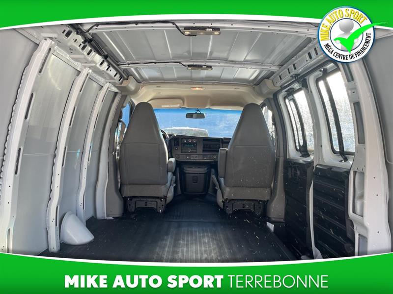 chevrolet Express 2023 - 25
