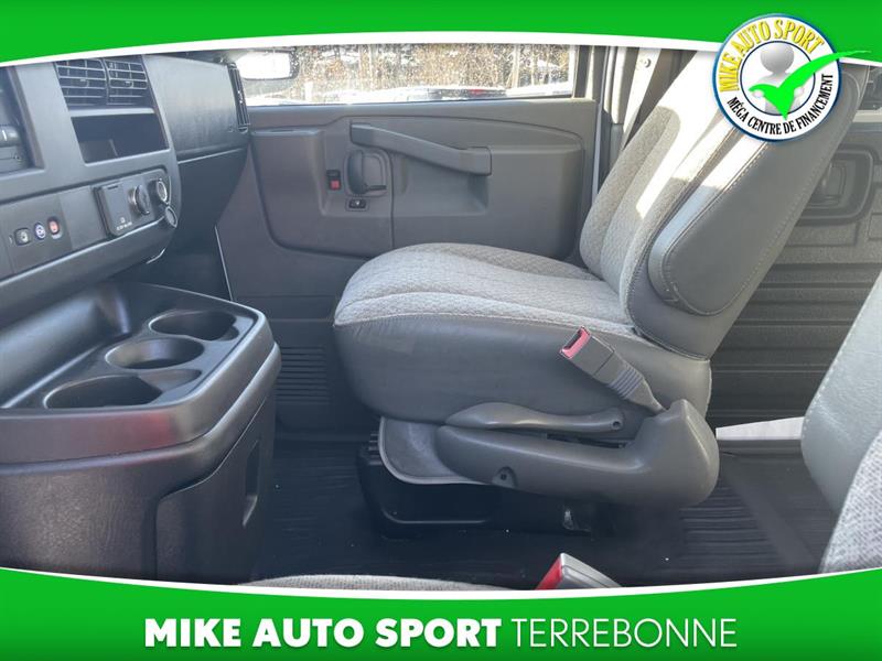 chevrolet Express 2023 - 26