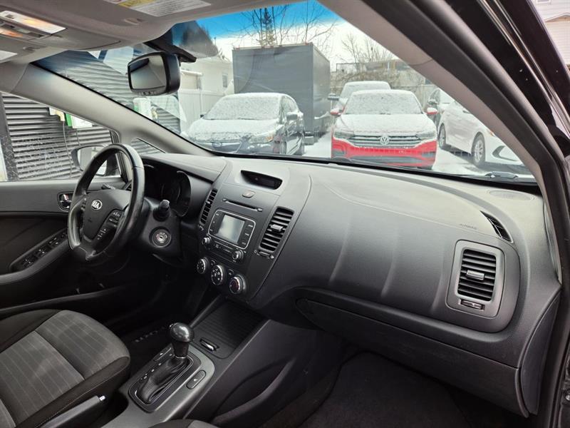 2016 Kia Forte - Image 10