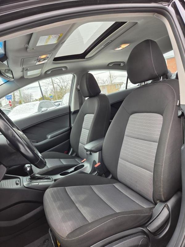 2016 Kia Forte - Image 16