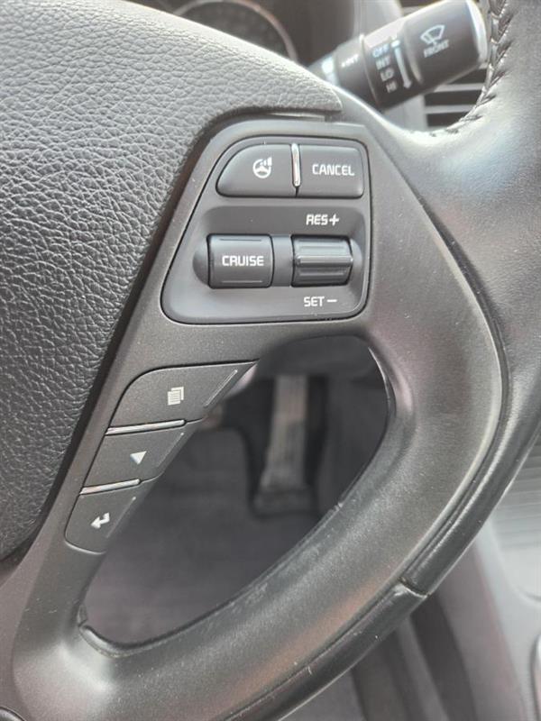 2016 Kia Forte - Image 19