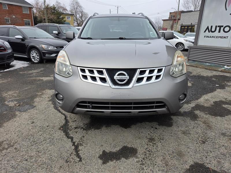 2011 Nissan Rogue - Image 2