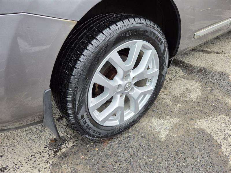 2011 Nissan Rogue - Image 8