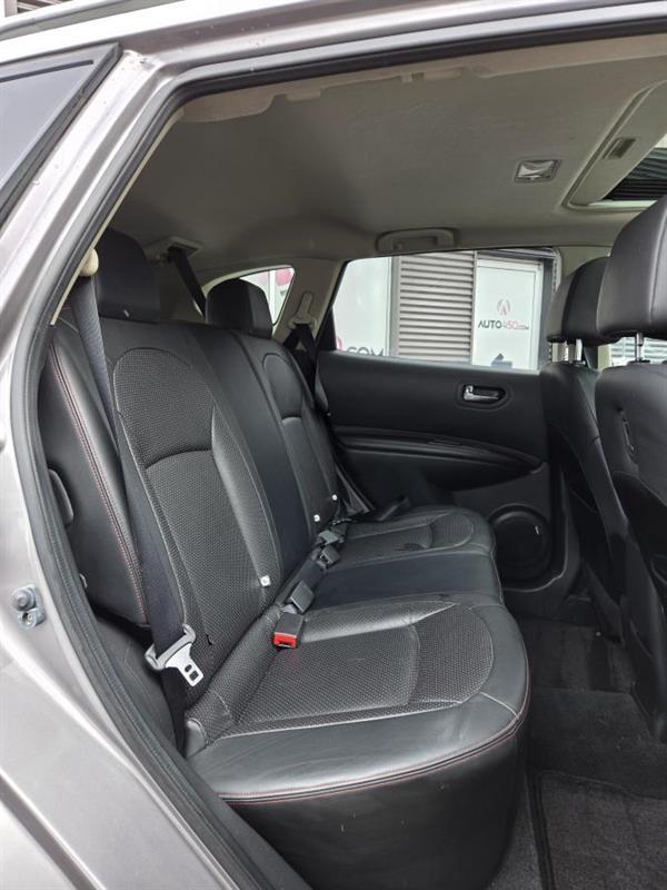 2011 Nissan Rogue - Image 12