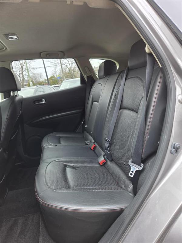 2011 Nissan Rogue - Image 13