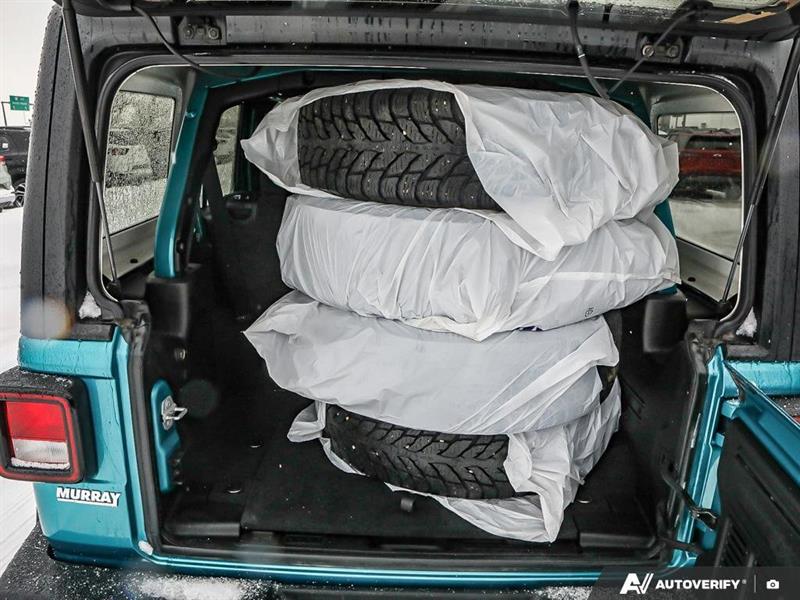 jeep Wrangler Unlimited 2020 - 24
