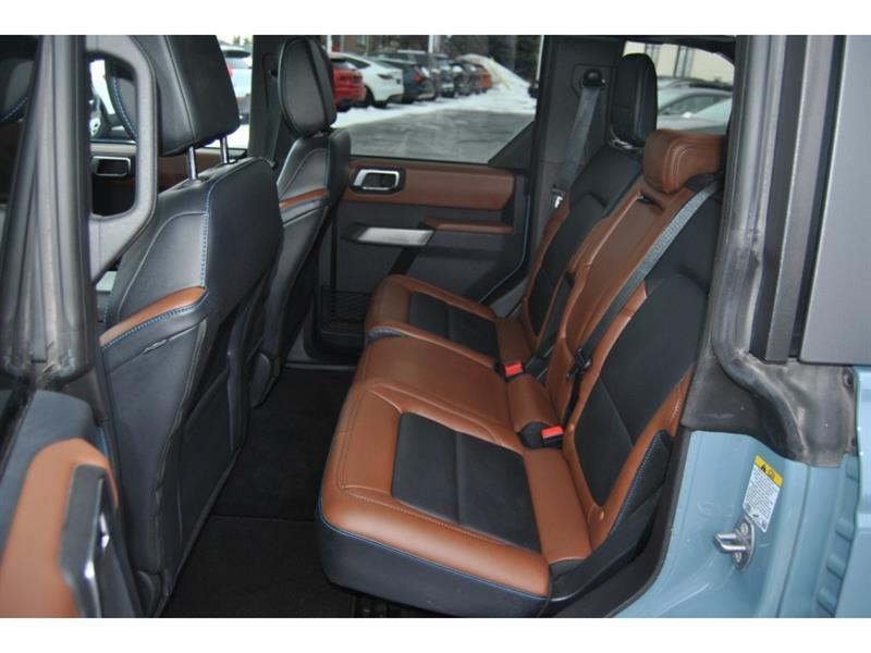 2022 Ford Bronco - Image 10