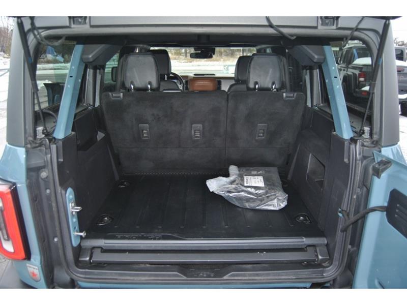 2022 Ford Bronco - Image 11