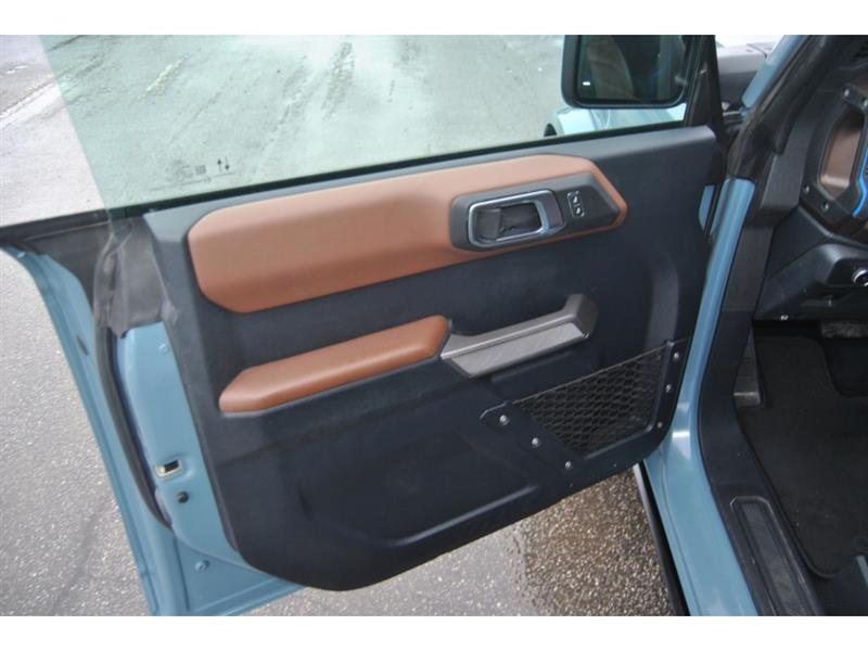 2022 Ford Bronco - Image 12