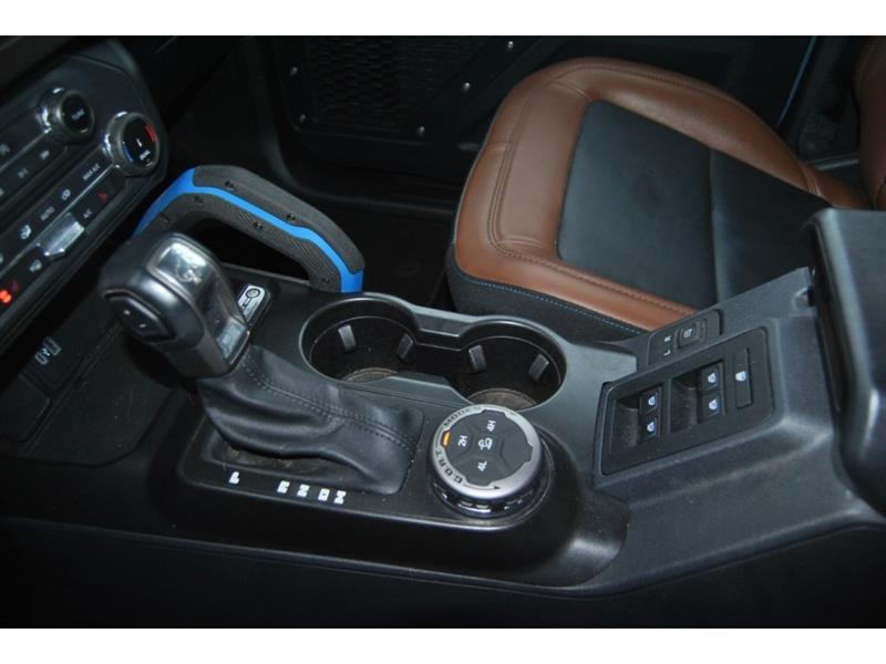 2022 Ford Bronco - Image 22