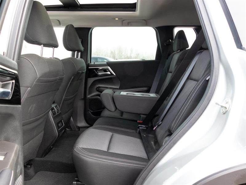 mitsubishi Outlander 2023 - 21