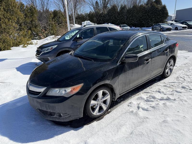 2014 Acura ILX 2.0L FWD with Premium Package