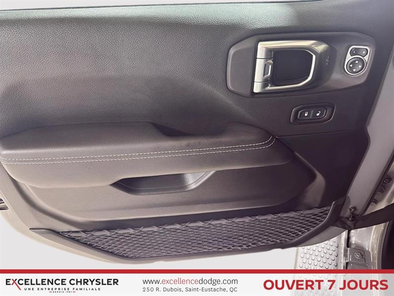 jeep Wrangler 4 Door 2023 - 12