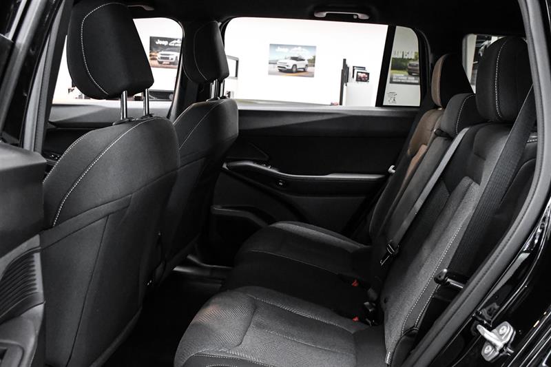 2026 Jeep Grand Cherokee - Image 8