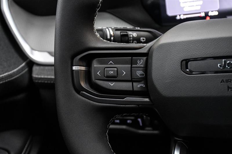 2026 Jeep Grand Cherokee - Image 13