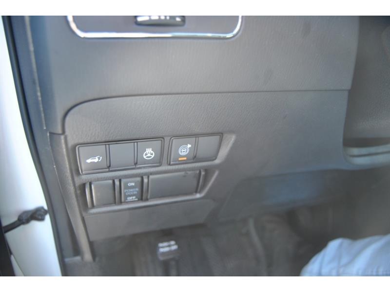 2023 Nissan Armada - Image 15