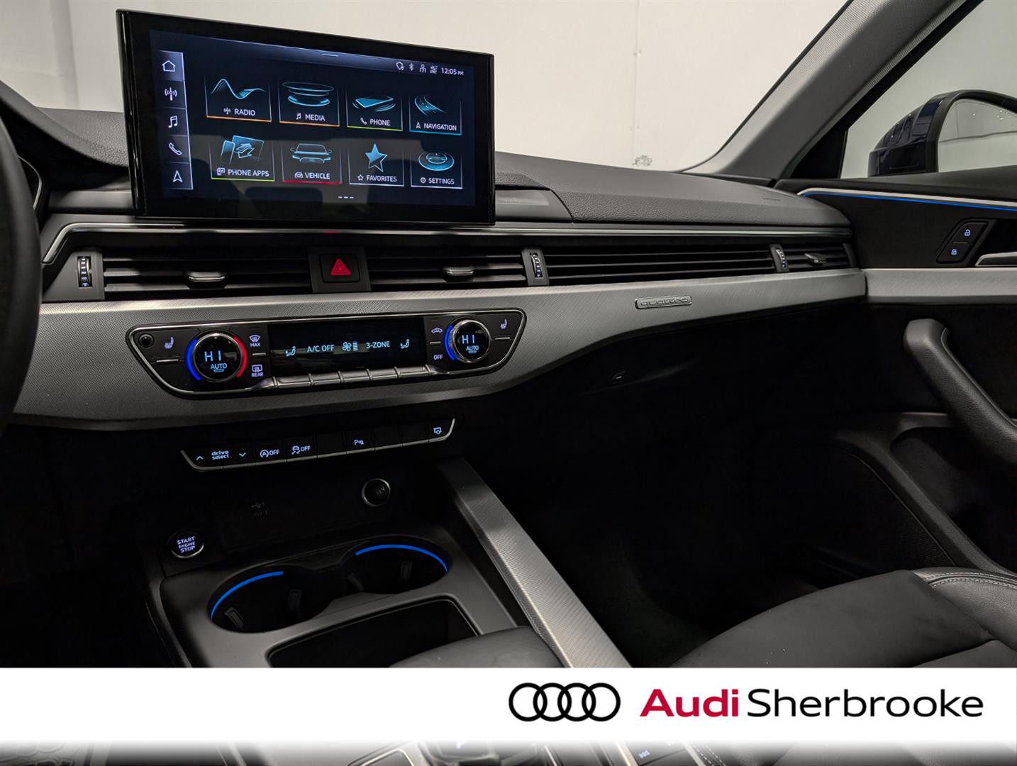 audi berline A4 2022 - 13