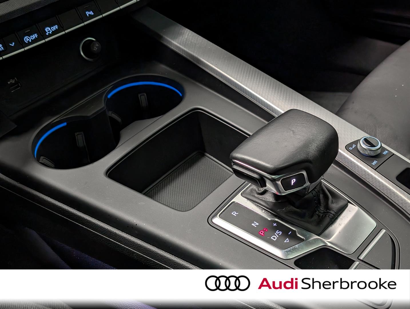 audi berline A4 2022 - 16