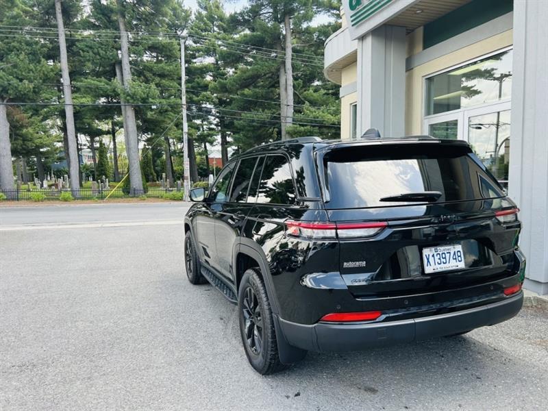 jeep Grand Cherokee 2023 - 26