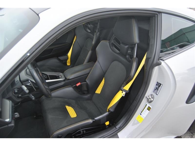 2023 Porsche 911 - Image 9