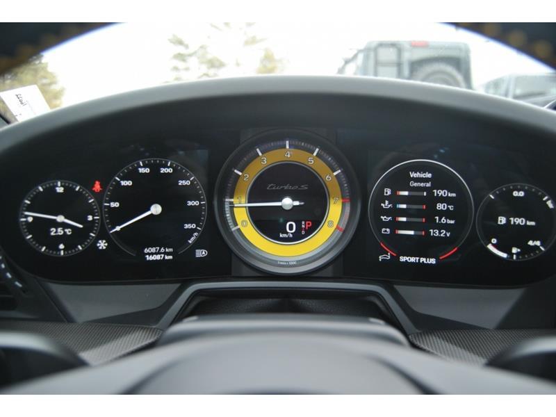 2023 Porsche 911 - Image 13