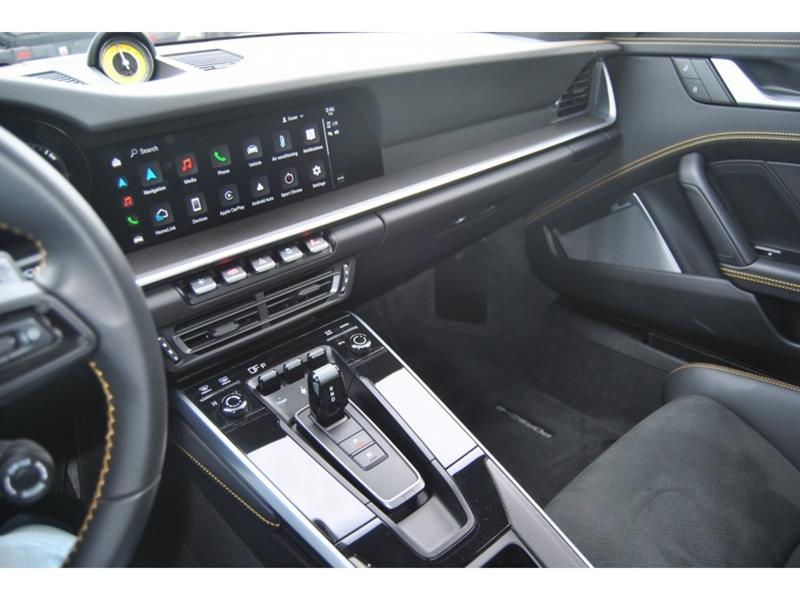 2023 Porsche 911 - Image 14