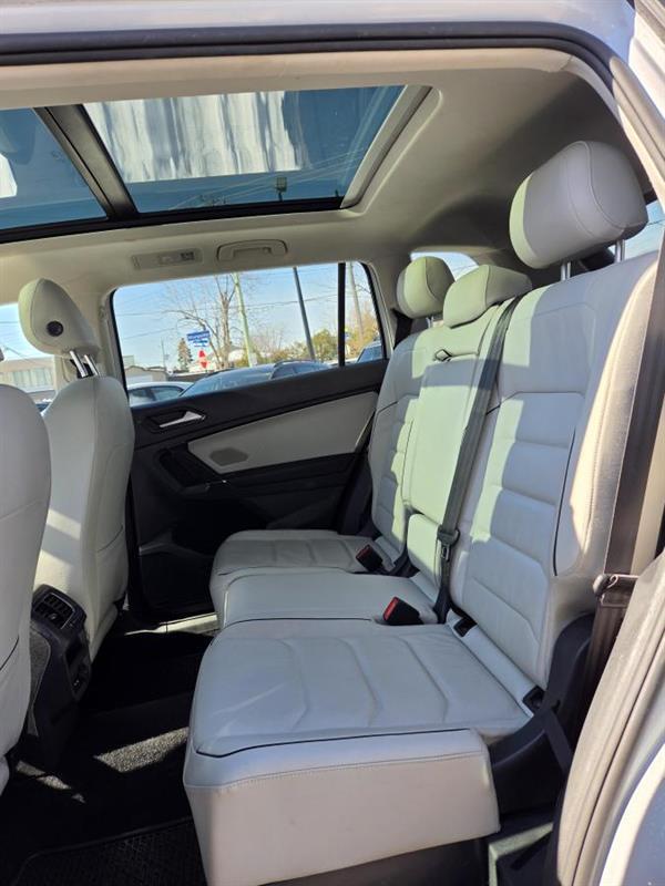 2018 Volkswagen Tiguan - Image 14